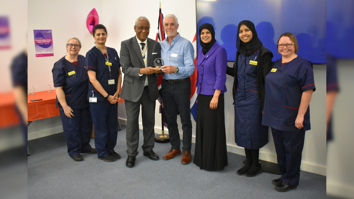 Altruistic kidney donors honoured at Queen Elizabeth Hospital Birmingham celebration